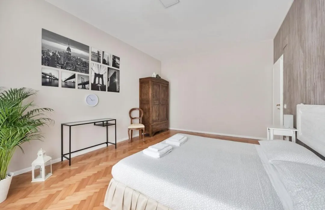 Regina Luxury Flat-1