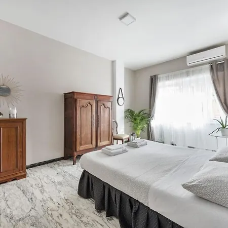 Regina Luxury Flat-2