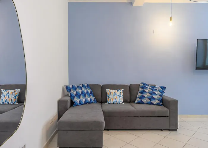 HB Montebello apartment
